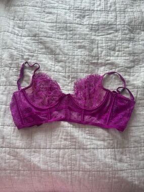 Victoria's Secret Fuchsia Lace Longline Bra